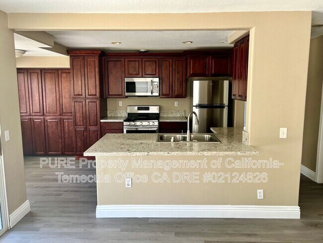 40093 Ave Venida Murrieta, CA 92562 photo 4