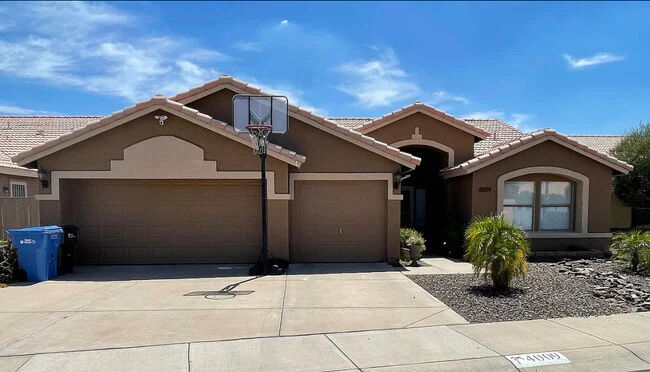 4009 W Irma Ln photo 4