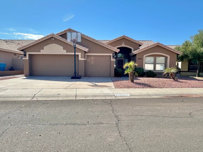 4009 W Irma Ln photo 2