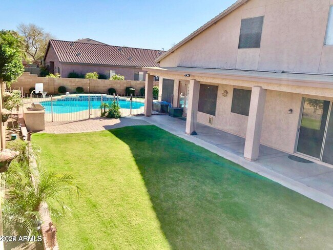 345 N Date Palm Dr Gilbert, AZ 85234 photo 2