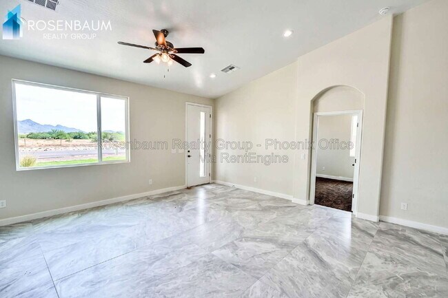 10919 W Carmelita Cir photo 2