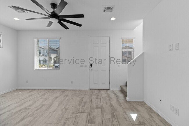 4234 S 58th Dr Phoenix, AZ 85043 photo 5