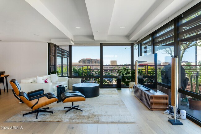 7147 E Rancho Vista Dr Scottsdale, AZ 85251 photo 2