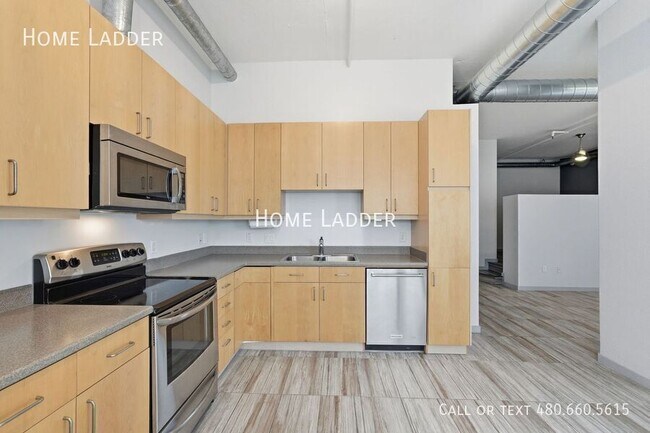7301 E 3rd Ave Scottsdale, AZ 85251 photo 3