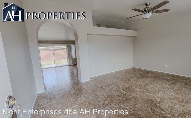 8056 W Georgia Ave Glendale, AZ 85303 photo 2