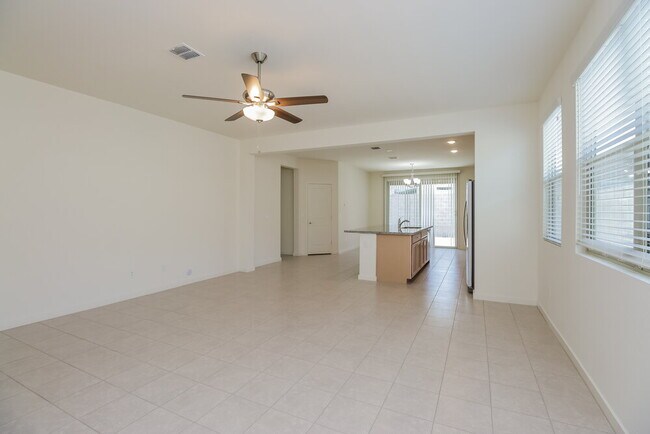 4227 W Coneflower Ln San Tan Valley, AZ 85142 photo 5