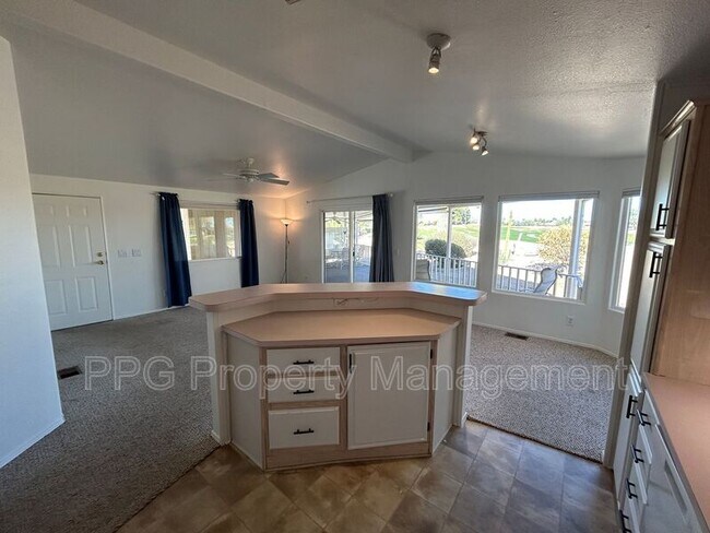 17200 W Bell Rd Surprise, AZ 85374 photo 4