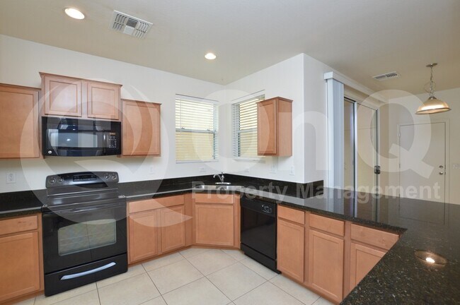 883 S Almira Ave Gilbert, AZ 85296 photo 3