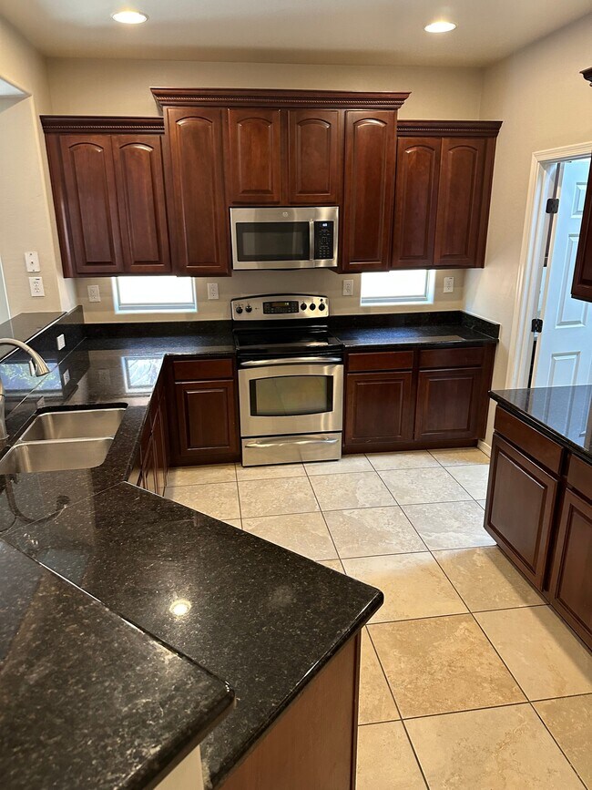 6771 W Miner Trail Peoria, AZ 85383 photo 2