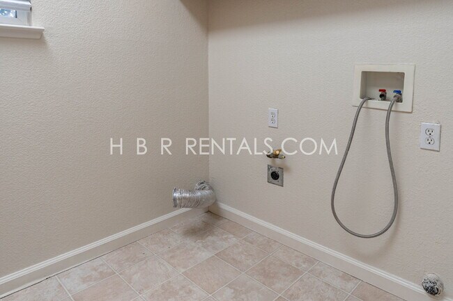 483 Summer Ln Tracy, CA 95377 photo 5