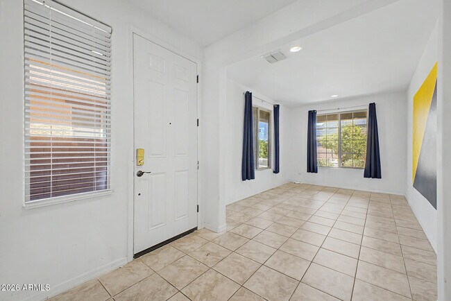 5066 N 79th Ln Glendale, AZ 85303 photo 5
