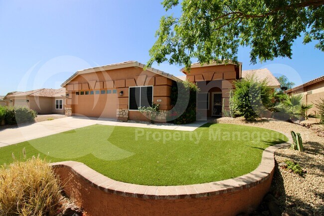 913 E Gary Ln Phoenix, AZ 85042 photo 2