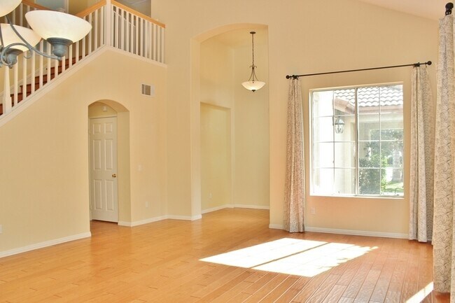 3536 Corte Yolanda Carlsbad, CA 92009 photo 4