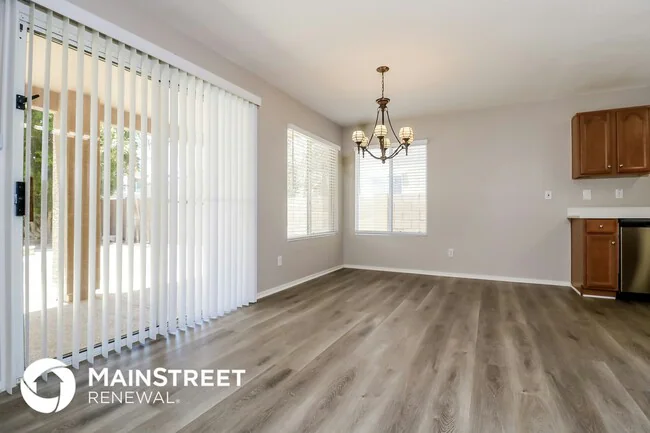 14799 W Columbine Dr Surprise, AZ 85379 photo 5