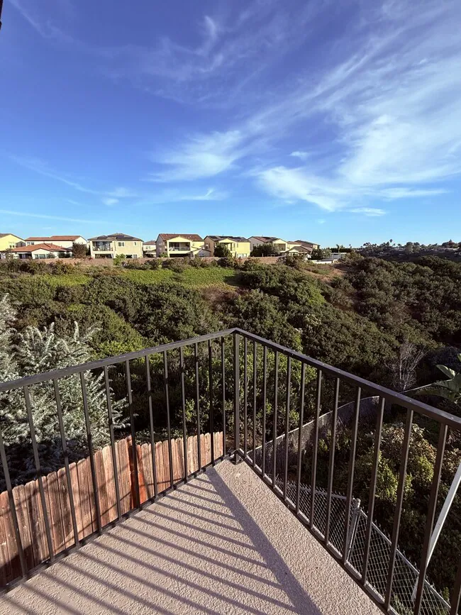 4447 Hedionda Ct San Diego, CA 92117 photo 2