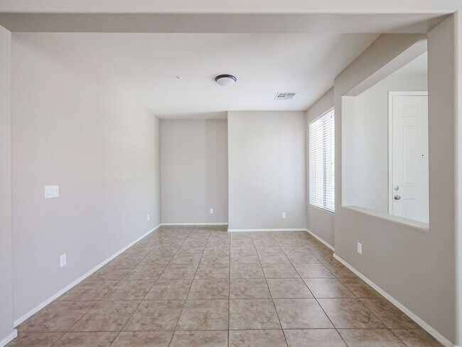 8898 W Cameron Dr Peoria, AZ 85345 photo 5