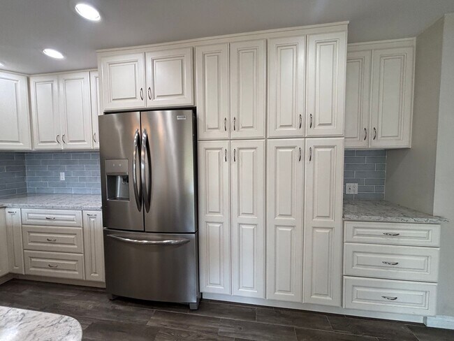 3078 Broadway San Diego, CA 92102 photo 3