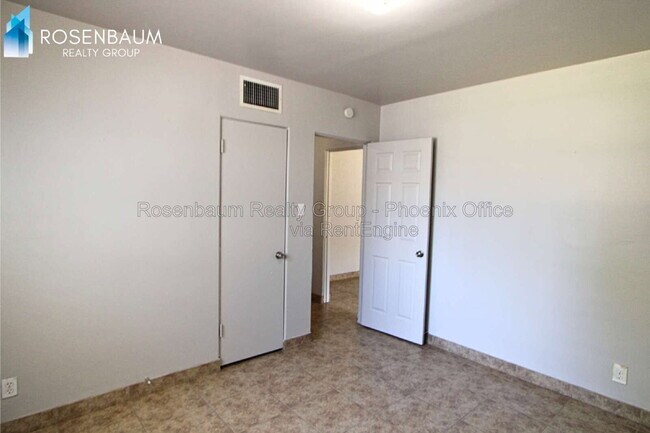 2925 N 19th Ave Phoenix, AZ 85015 photo 5