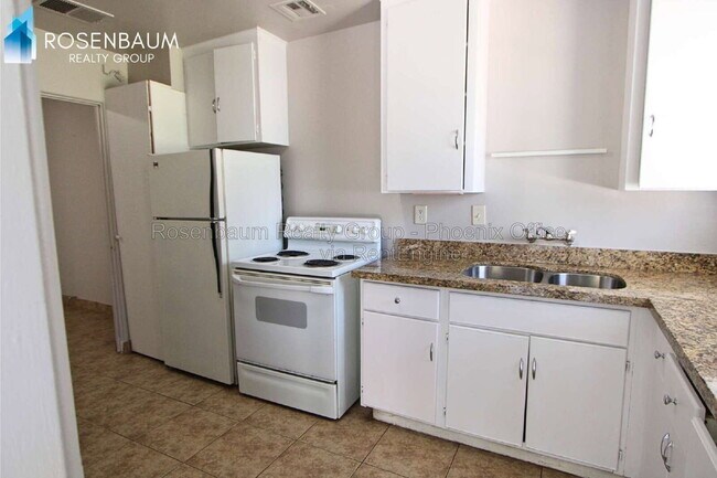 2925 N 19th Ave Phoenix, AZ 85015 photo 4
