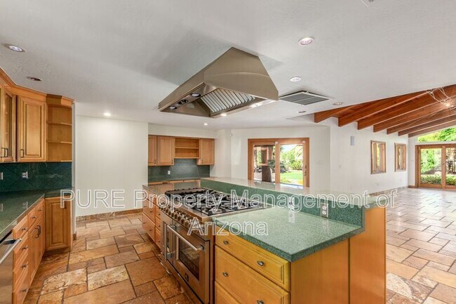 6319 N Mockingbird Ln Paradise Valley, AZ 85253 photo 2