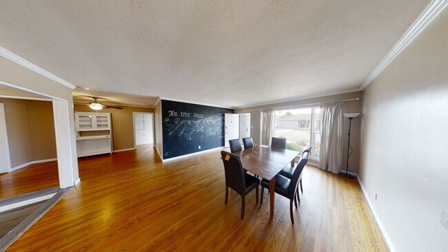 6243 Dorothy Dr San Diego, CA 92115 photo 3