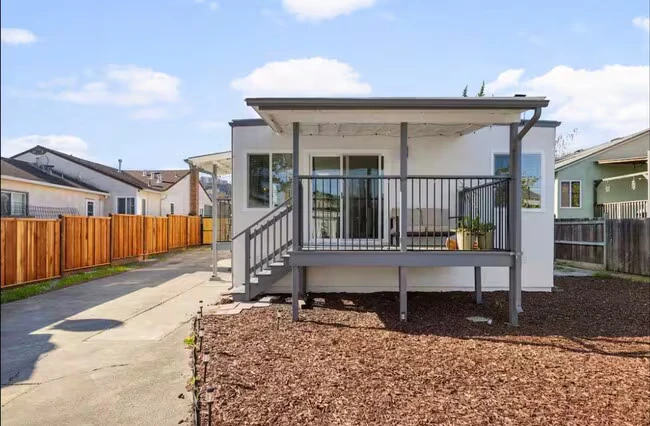 Furnished One Bedroom Cottage In Castro Valley photo 2