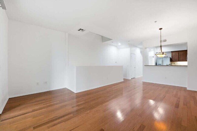 2175 Caminito Leonzio Chula Vista, CA 91915 photo 3