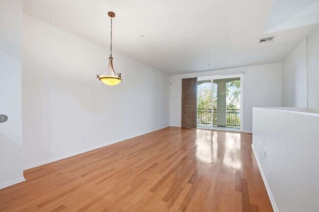 2175 Caminito Leonzio Chula Vista, CA 91915 photo 2