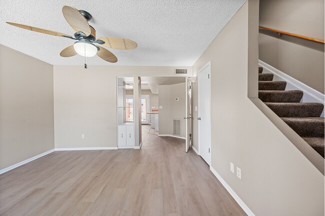 1533 W Hazelwood St Phoenix, AZ 85015 photo 5