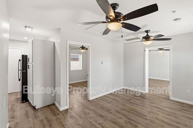 840 E Turney Ave Phoenix, AZ 85014 photo 5