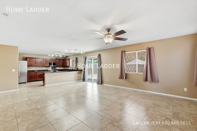 44727 Gavilan Dr Maricopa, AZ 85139 photo 4
