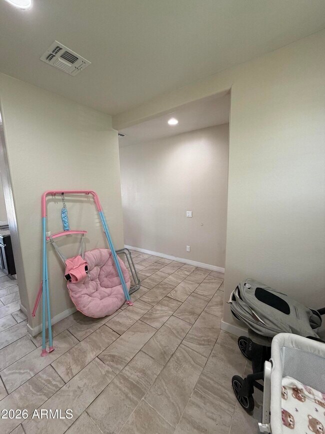 7836 West Riverside Avenue Phoenix, AZ 85043 photo 3