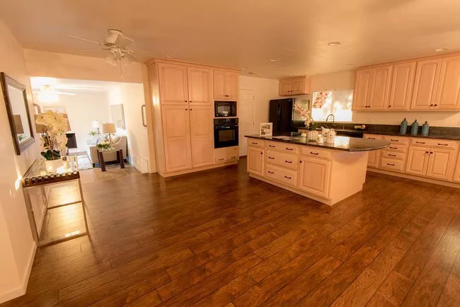 4364 Mowry Ave photo 3