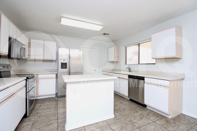 2302 W 23rd Ave Apache Junction, AZ 85120 photo 2