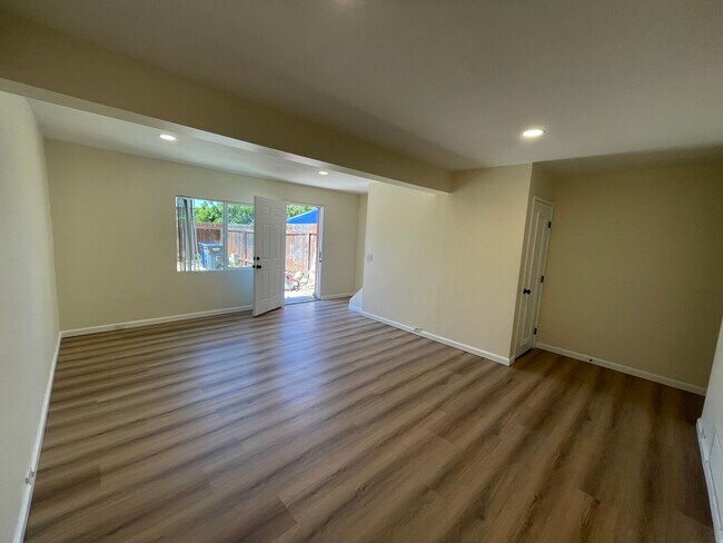 8645 Mellmanor Drive La Mesa, CA 91942 photo 3
