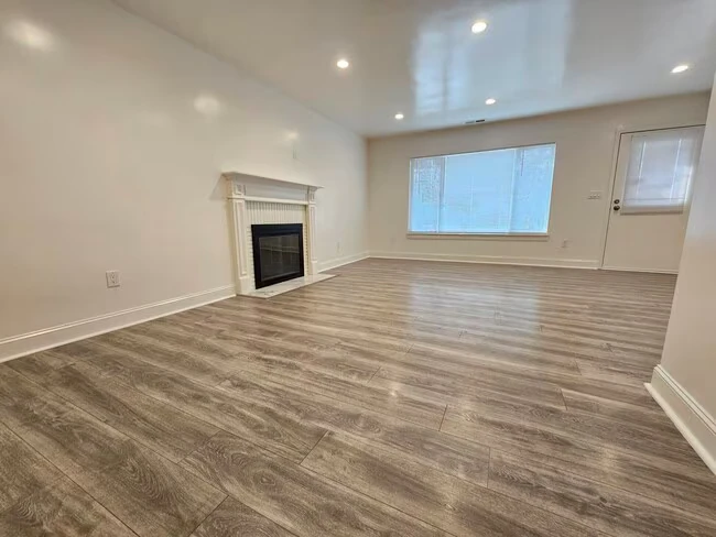 2069 Solano Way Concord, CA 94520 photo 2