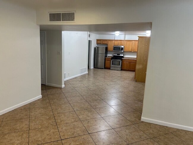 1746 W Thomas Rd Phoenix, AZ 85015 photo 3