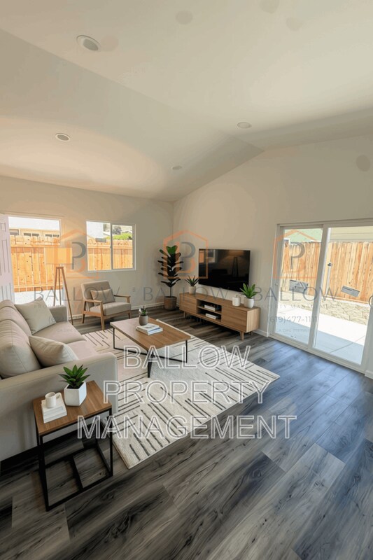10047 Woodpark Dr Santee, CA 92071