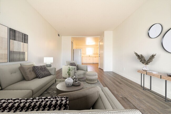 305 W San Marcos Blvd San Marcos, CA 92069 photo 4