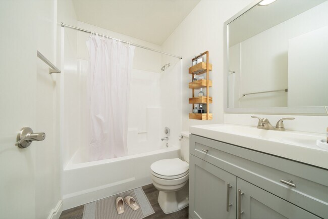 305 W San Marcos Blvd San Marcos, CA 92069 photo 5