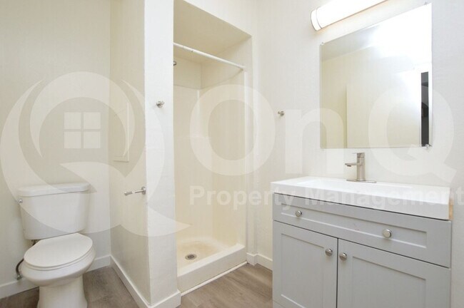 44 E Roanoke Ave Phoenix, AZ 85012 photo 2