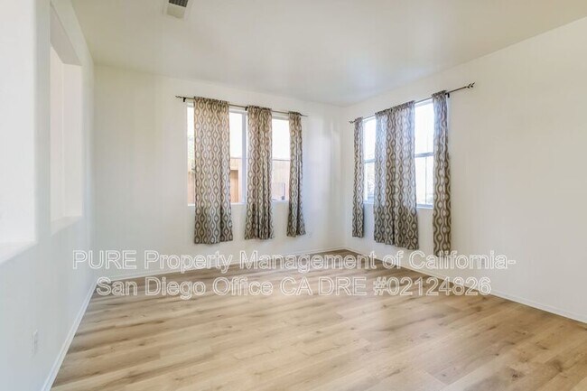 535 Island Breeze Ln San Diego, CA 92154 photo 3