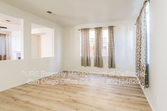 535 Island Breeze Ln San Diego, CA 92154 photo 4