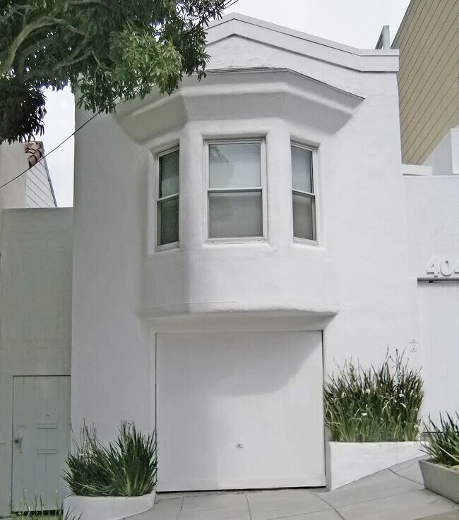 4042 22nd St San Francisco, CA 94114 photo 2