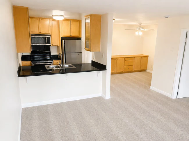 4860 Rolando Ct San Diego, CA 92115 photo 2
