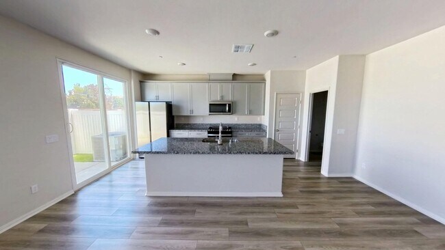 40186 Birchfield Dr Temecula, CA 92591 photo 5