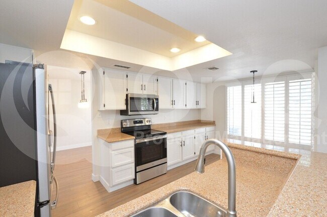488 W Carmen St Tempe, AZ 85283 photo 2
