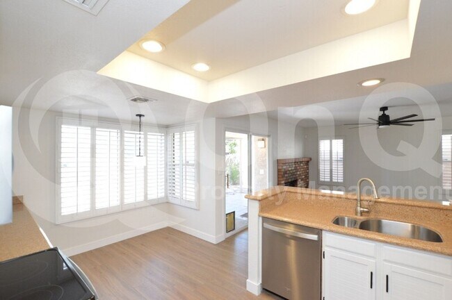 488 W Carmen St Tempe, AZ 85283 photo 3