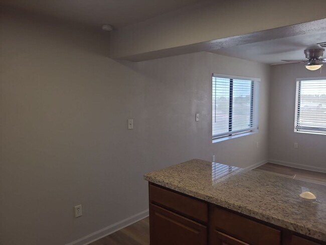 451 E 10th Ave Apache Junction, AZ 85119 photo 3