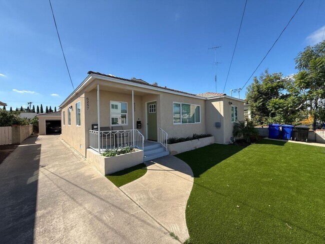6255 Stewart St San Diego, CA 92115 photo 3